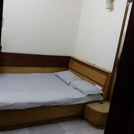 Hotel Yes Please Lodge Νέο Δελχί Εξωτερικό φωτογραφία