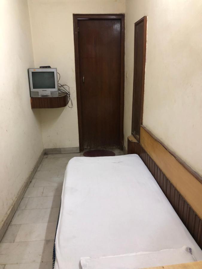Hotel Yes Please Lodge Νέο Δελχί Εξωτερικό φωτογραφία