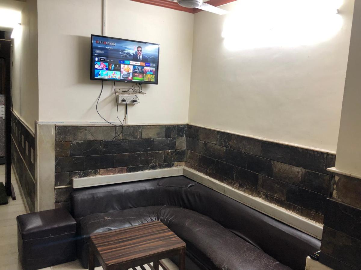 Hotel Yes Please Lodge Νέο Δελχί Εξωτερικό φωτογραφία